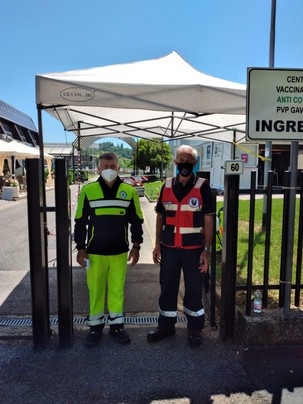 Volontari ANC Valsabbina presso struttura Vaccinazioni Volontari ANC Valsabbina presso struttura Vaccinazioni